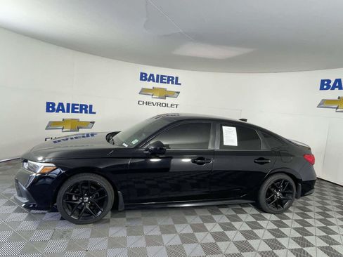 Used 2022 Honda Civic Sport image 2