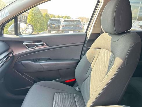 New 2026 Kia Sportage LX image 18