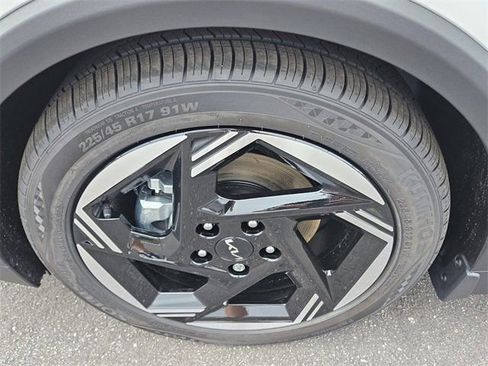New 2025 Kia K4 EX image 14