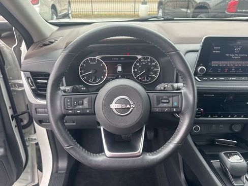 Used 2023 Nissan Rogue SV w/ SV Premium Package image 15