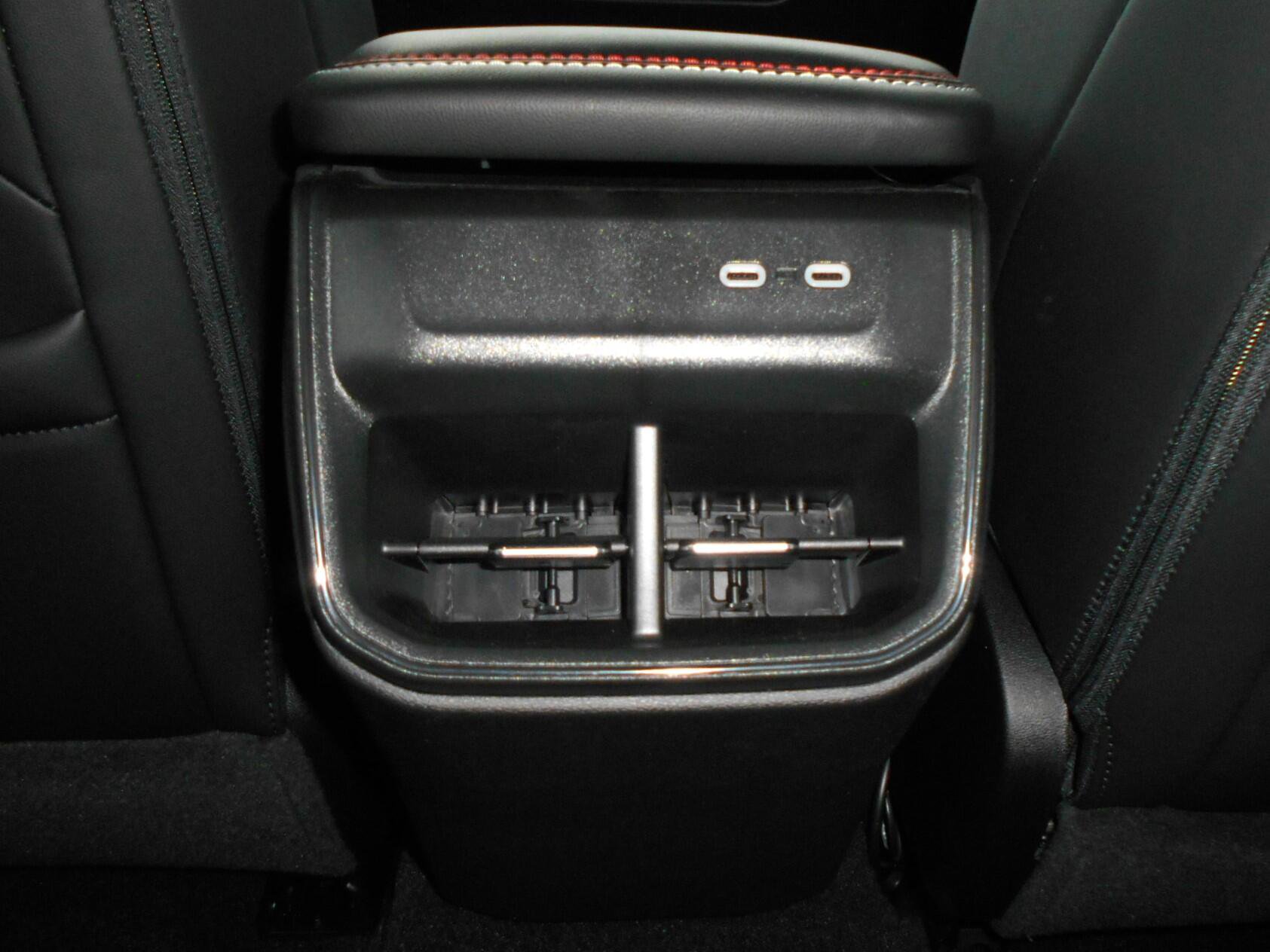 New 2026 Dodge Charger R/T w/ Driver Convenience Group AWD/4WD image 17