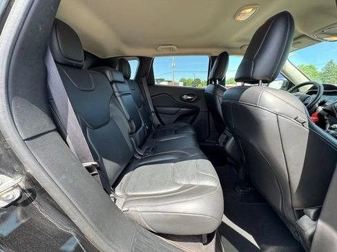 Used 2017 Jeep Cherokee Limited AWD/4WD image 14