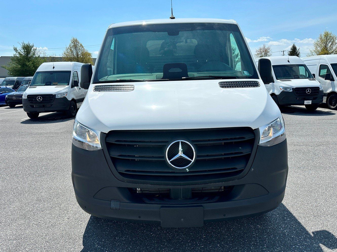 Used 2025 Mercedes-Benz Sprinter 2500 image 2