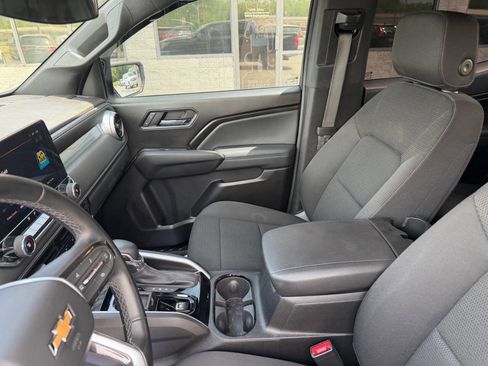 Used 2024 Chevrolet Colorado LT w/ LT Convenience Package image 13