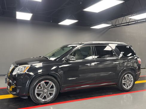Used 2012 GMC Acadia Denali image 2