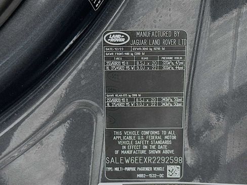 Used 2024 Land Rover Defender 90 Carpathian Edition image 32