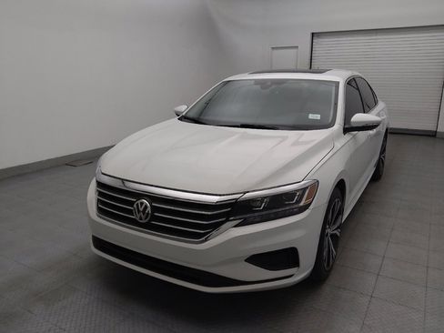 Used 2020 Volkswagen Passat 2.0T SEL FWD image 15