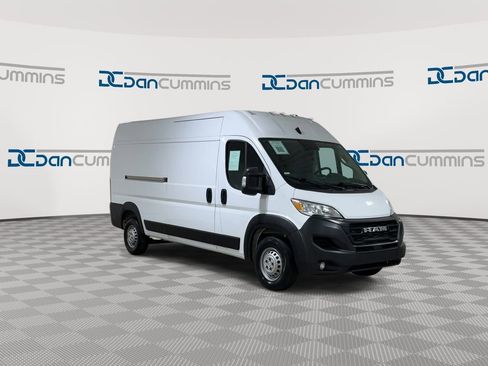 Used 2025 RAM ProMaster 3500 w/ Convenience Group FWD image 3