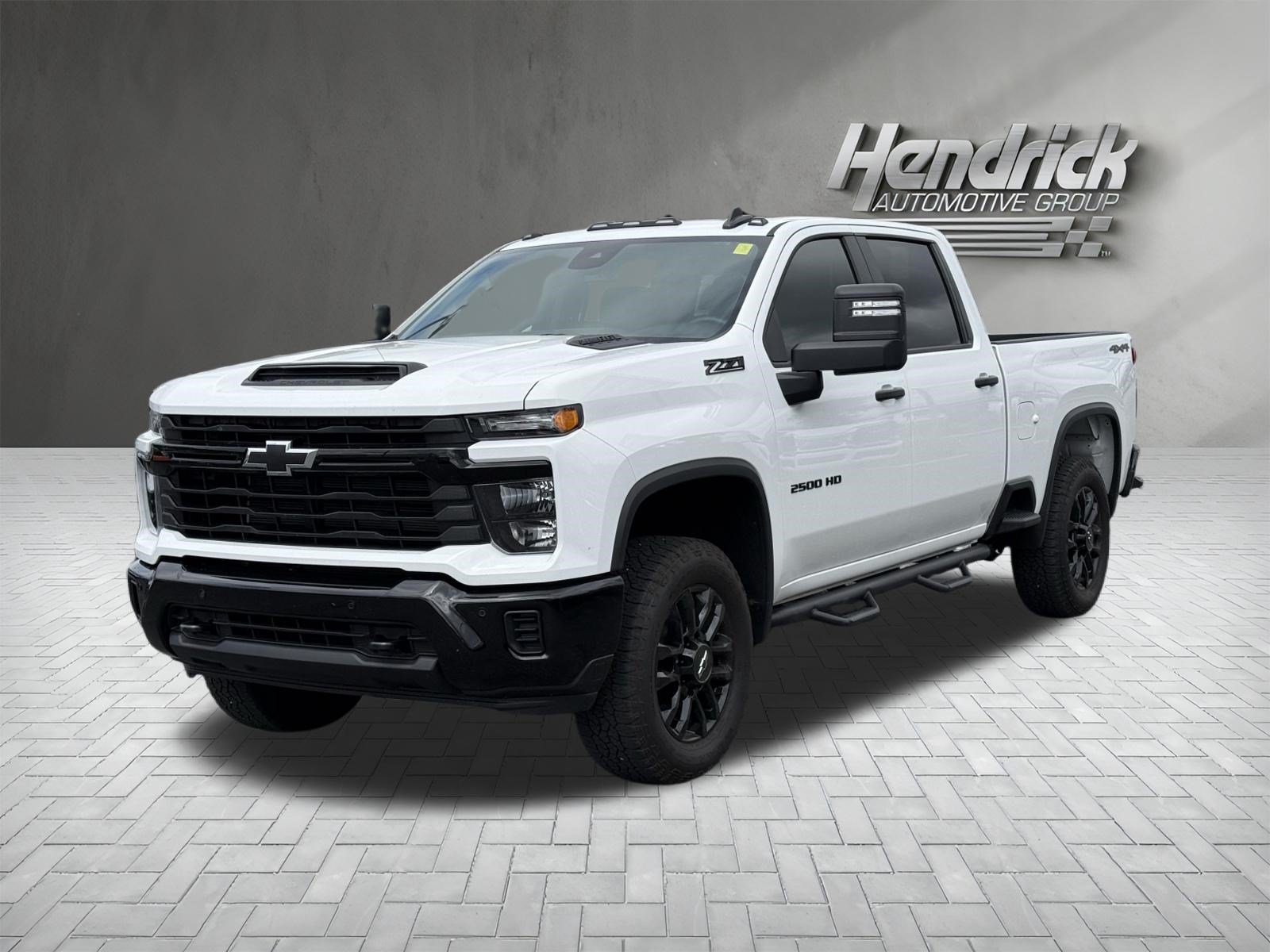 Used 2025 Chevrolet Silverado 2500 Custom w/ Custom Value Package AWD/4WD image 5
