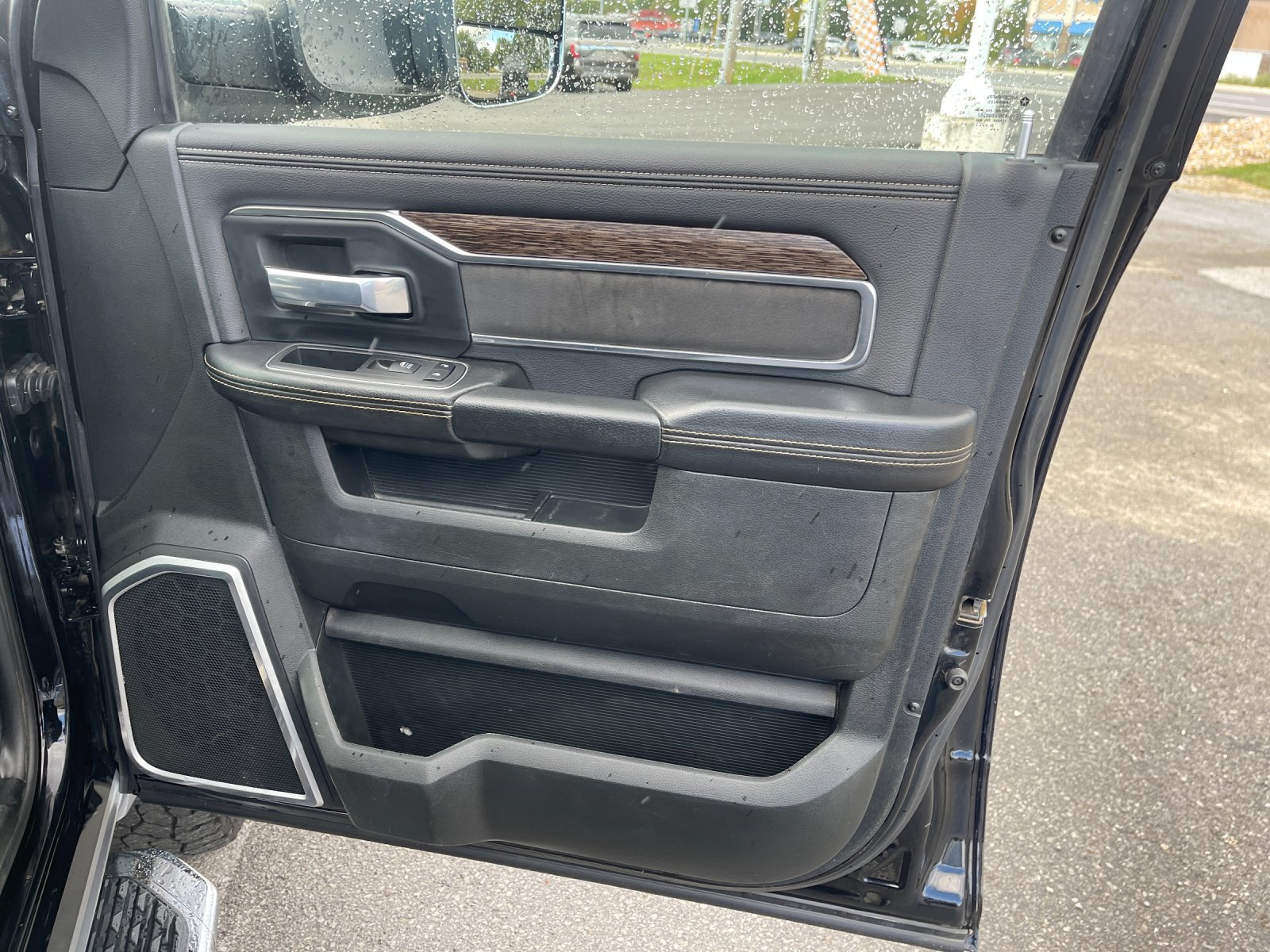Used 2020 RAM 2500 Laramie AWD/4WD image 19