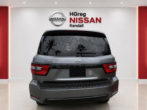 Used 2022 Nissan Armada SL w/ Midnight Edition Package RWD image 5