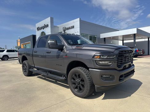 Used 2025 RAM 2500 Big Horn AWD/4WD image 1