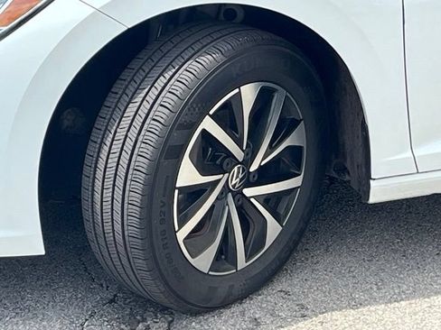 Used 2023 Volkswagen Jetta S FWD image 3