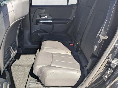 Used 2026 Mercedes-Benz GLB 250 image 14