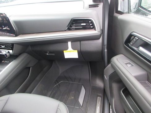 New 2026 Chevrolet Suburban Z71 w/ Comfort Package image 20