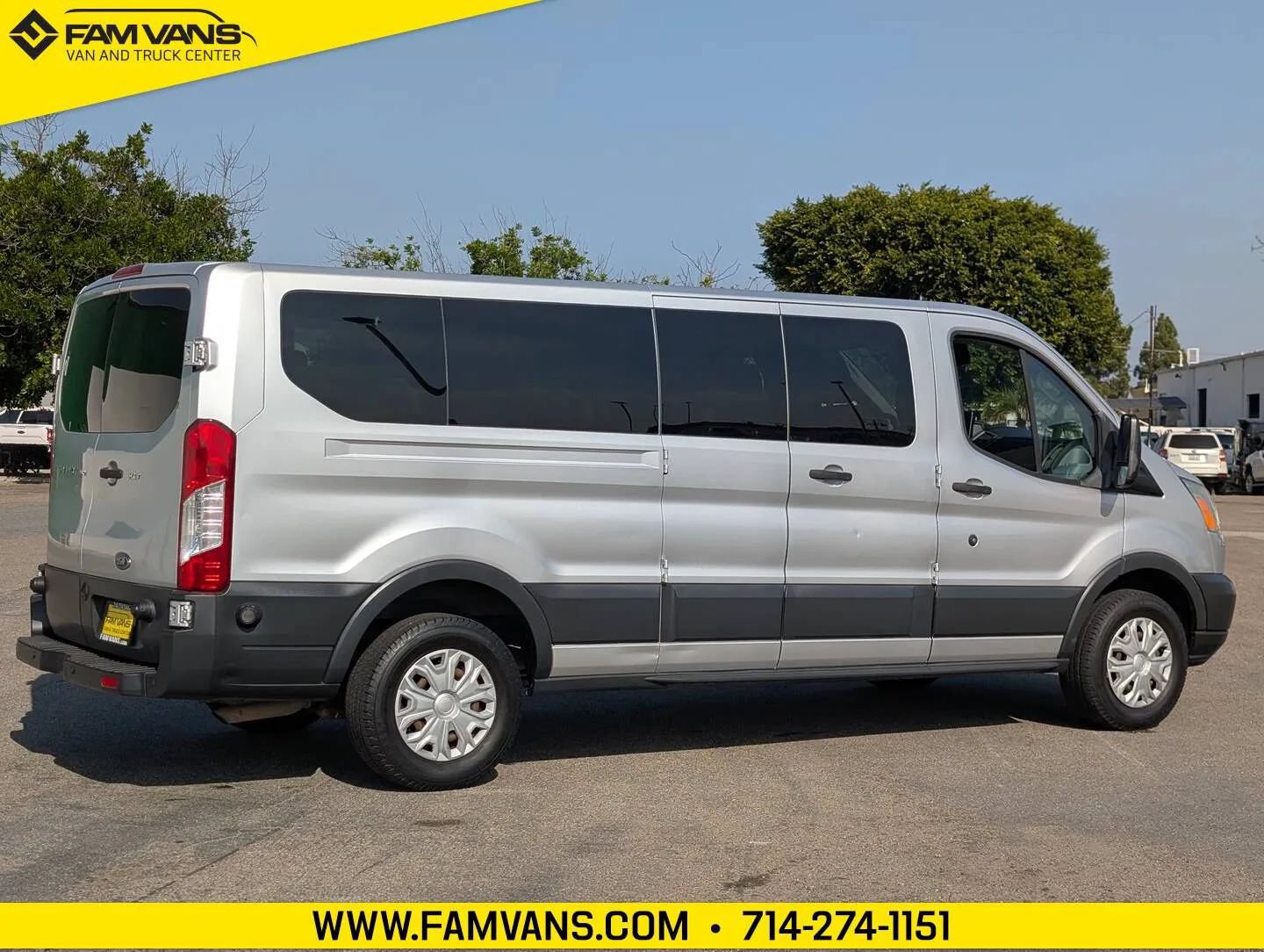 Used 2015 Ford Transit 350 XLT RWD image 2