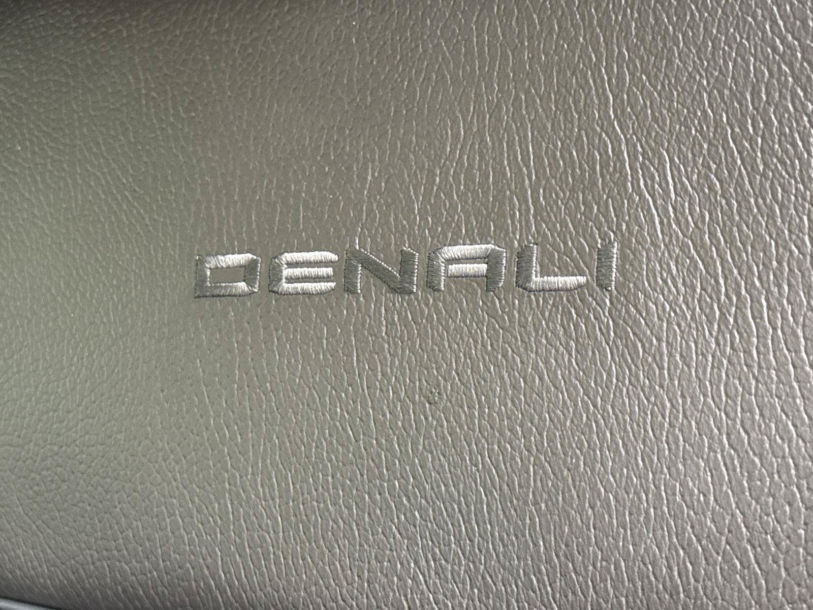 Used 2023 GMC Yukon Denali AWD/4WD image 25