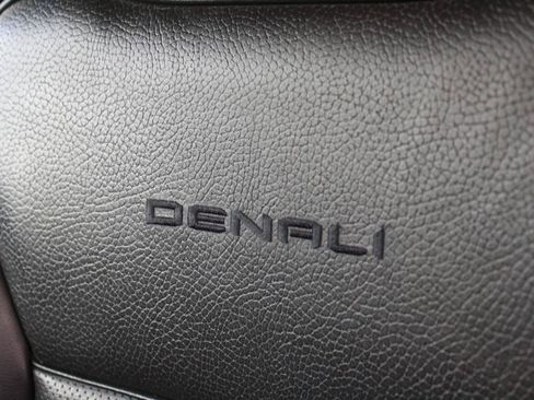 Used 2023 GMC Yukon Denali AWD/4WD image 21