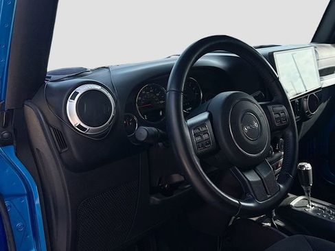 Used 2016 Jeep Wrangler Unlimited Sahara w/ Connectivity Group image 23