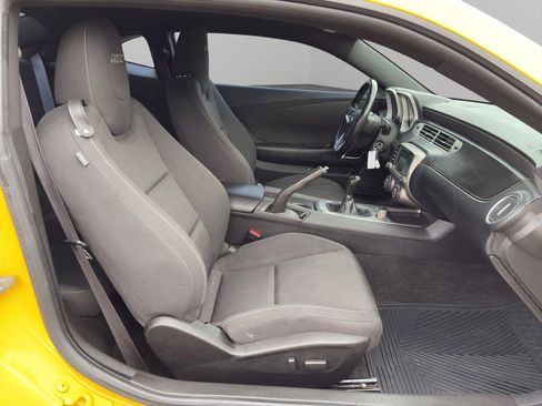 Used 2013 Chevrolet Camaro SS RWD image 19