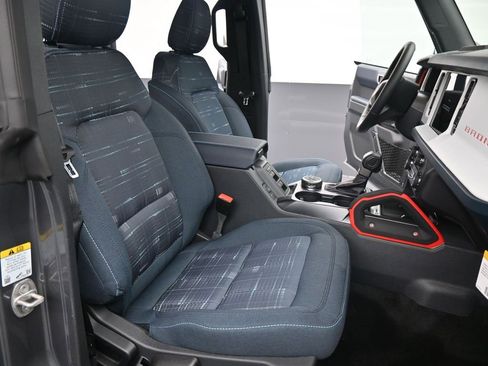 New 2025 Ford Bronco Heritage Edition image 2