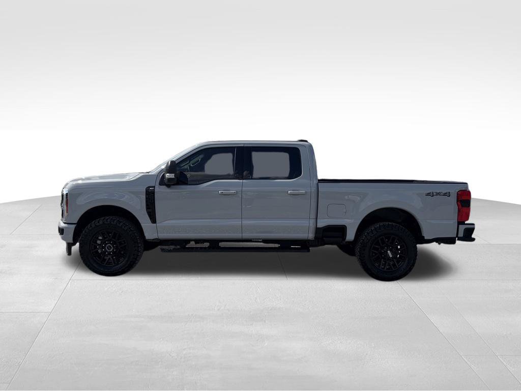 Used 2025 Ford F250 XLT w/ Black Appearance Package AWD/4WD image 13