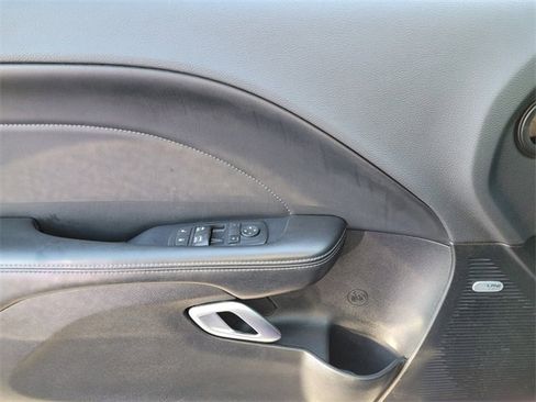 Used 2017 Dodge Challenger GT w/ GT Interior Package image 21