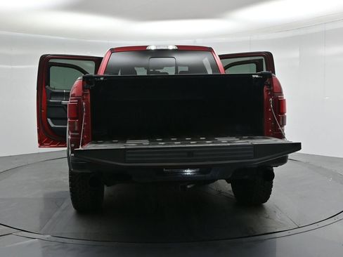 Certified 2019 Ford F150 Raptor w/ Equipment Group 802A Luxury image 32