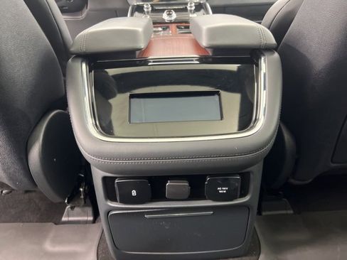 Used 2024 Lincoln Navigator L Reserve image 18