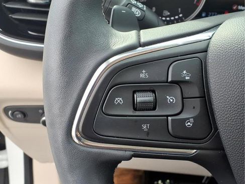 Used 2023 Buick Envision Avenir image 16