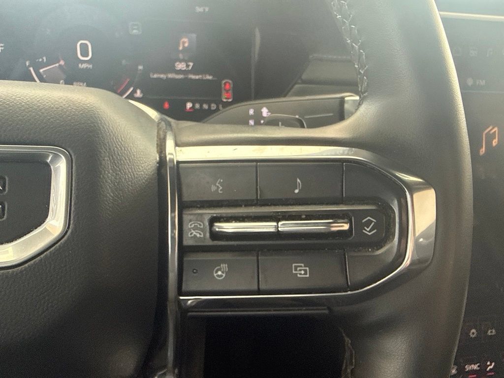 Used 2025 GMC Acadia Elevation FWD image 25