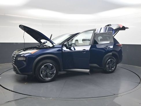 Used 2025 Nissan Rogue SV FWD image 50