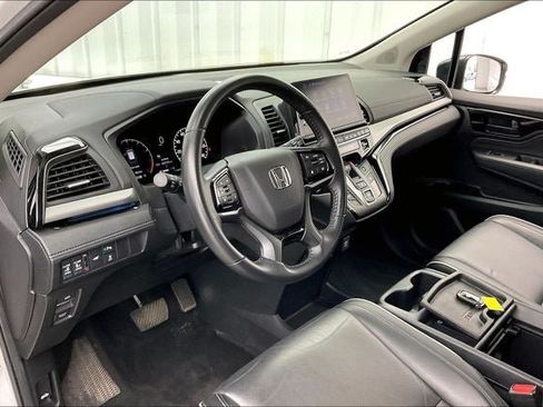 Certified 2025 Honda Odyssey Touring image 17