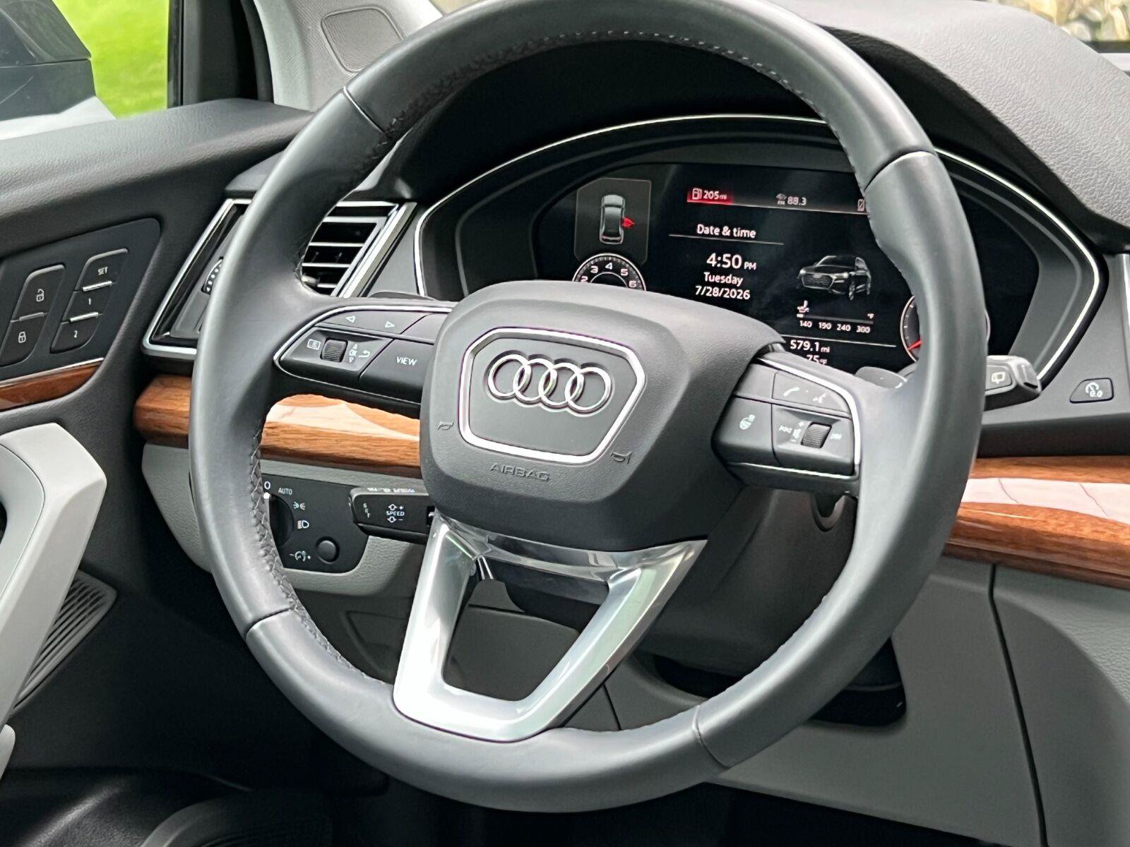 Used 2023 Audi Q5 2.0T Premium Plus w/ Premium Plus Package AWD/4WD image 18