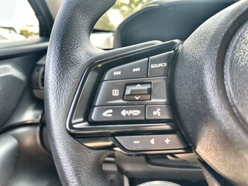 Used 2025 Subaru Crosstrek 2.0i Premium image 31