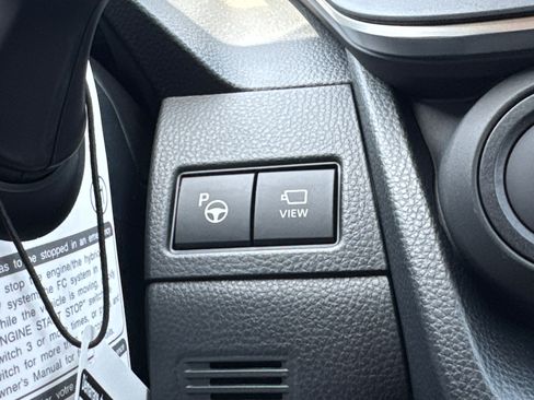 New 2026 Toyota Prius Plug-In Hybrid FWD image 31