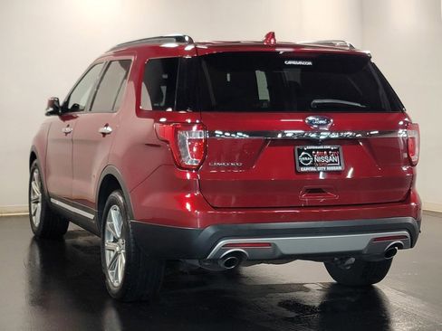 Used 2017 Ford Explorer Limited image 29
