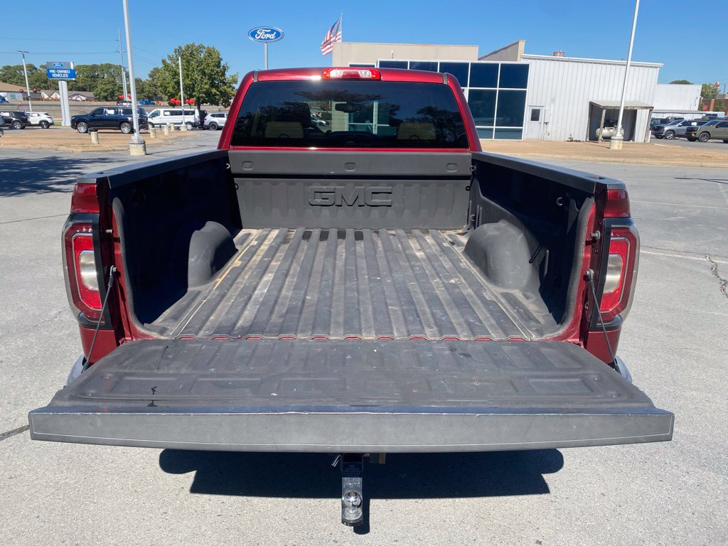Used 2017 GMC Sierra 1500 SLT w/ SLT Premium Package AWD/4WD image 9