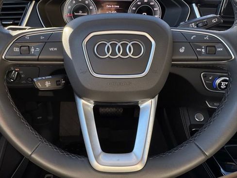 Certified 2025 Audi Q5 2.0T Premium Plus image 12