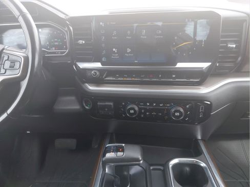 Used 2022 Chevrolet Silverado 1500 High Country w/ High Country Premium Package image 11