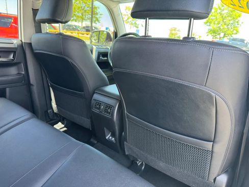 Used 2022 Toyota 4Runner TRD Sport AWD/4WD image 18