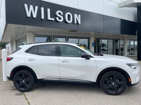 Used 2023 Buick Envision Essence w/ Technology Package I AWD/4WD image 2