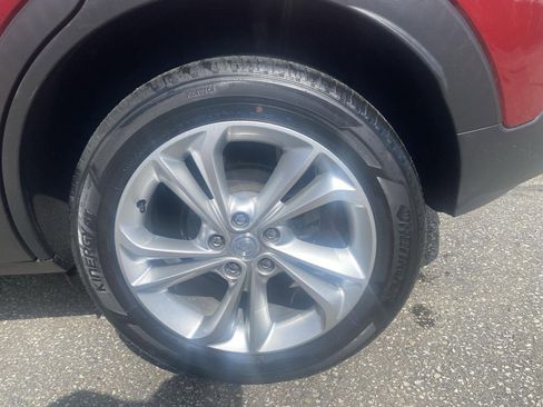 Used 2023 Buick Encore GX Preferred w/ Cold Weather Comfort Package image 18