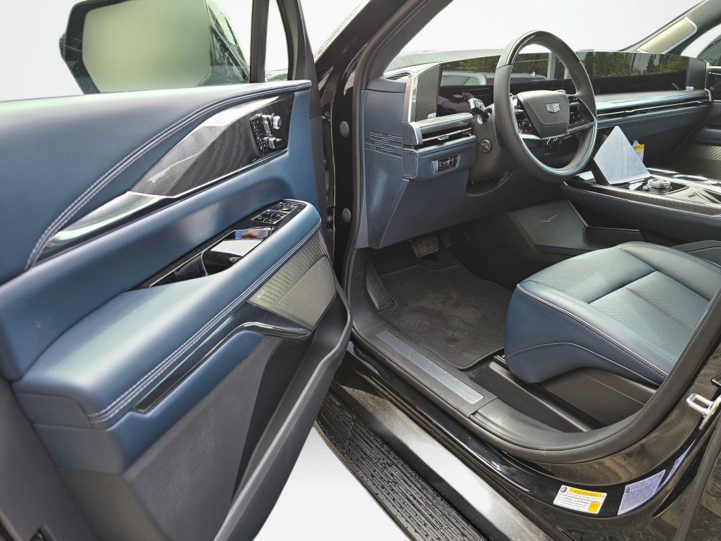 New 2025 Cadillac Escalade IQ Sport 2 AWD/4WD image 35