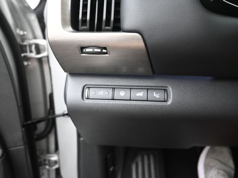 New 2025 Nissan Pathfinder Platinum image 12