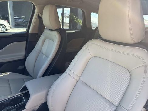 New 2026 Lincoln Corsair Premiere image 21