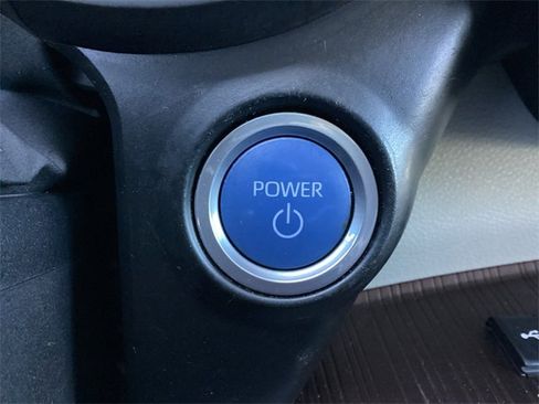 Certified 2022 Toyota Sienna XLE image 19