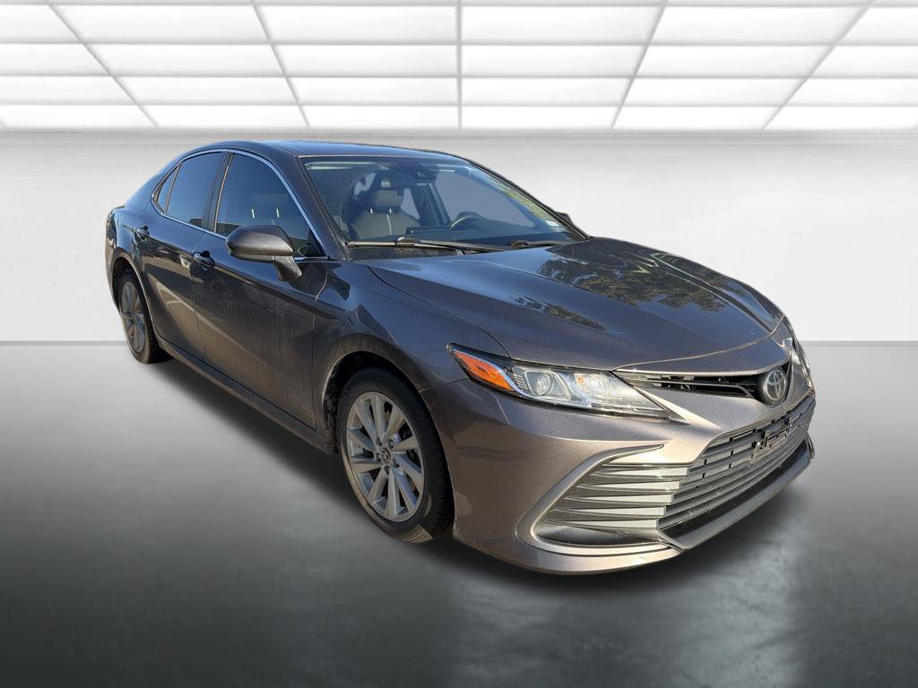 Used 2023 Toyota Camry LE FWD image 1