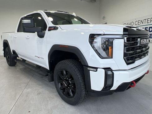 Used 2024 GMC Sierra 3500 AT4 w/ AT4 Preferred Package image 2