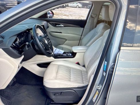 Used 2023 Buick Envision Avenir image 5